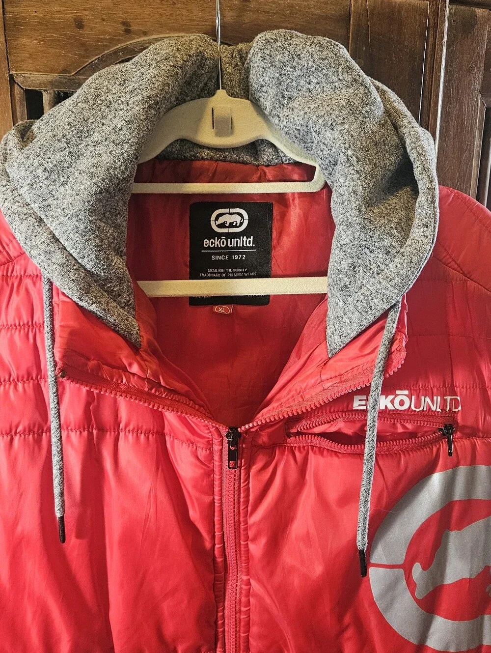 Ecko Unltd Mens  Red Puffer Vest with Gray Hood. Size XL